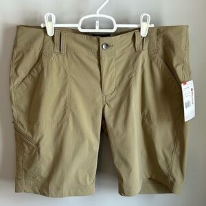 Marmot Lobo Mid Rise Bermuda Cargo Shorts Womens Size 12